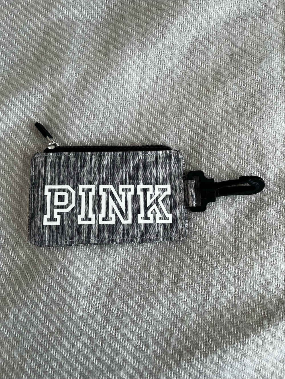 PINK by Victoria’s Secret Gray ID Wallet Keychain Card Holder Clip-on